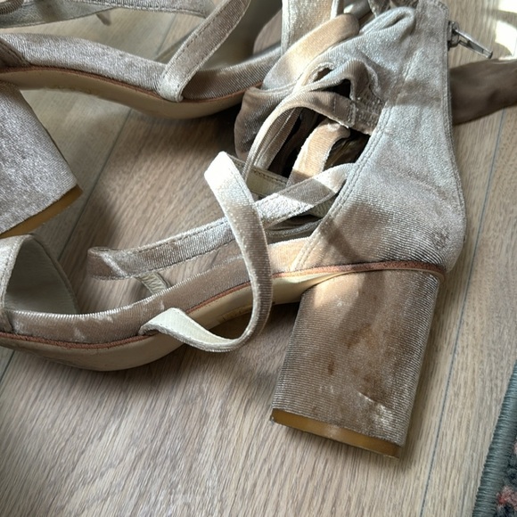 Jeffery Campbell Champagne Faustino Velvet Strappy heels Size 8.5 - Picture 7 of 8